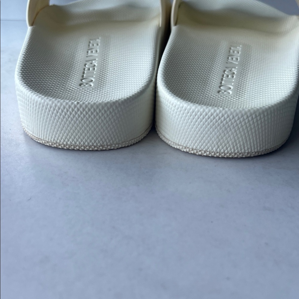 Bottega Veneta Cream Quilted Slide Sandals Size 34 - Picture 3 of 9